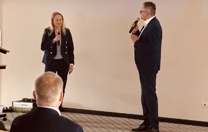zdjęcie kolorowe: uczestnicy i prelegenci Konferencję nt. Cyberprzestępczości Finansowej