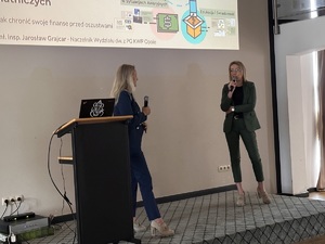 zdjęcie kolorowe: uczestnicy i prelegenci Konferencję nt. Cyberprzestępczości Finansowej