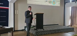 zdjęcie kolorowe: uczestnicy i prelegenci Konferencję nt. Cyberprzestępczości Finansowej
