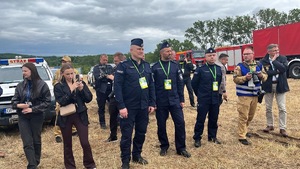 zdjęcie kolorowe: opolscy policjanci podczas ćwiczenia &quot;Biskupia Kopa 2025&quot;
