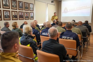 zdjęcie kolorowe: opolscy policjanci podczas ćwiczenia &quot;Biskupia Kopa 2025&quot;