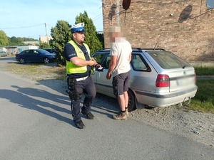 zdjęcie kolorowe: działania opolskich policjantów ruchu drogowego