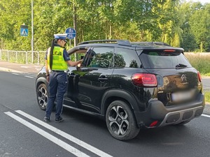 zdjęcie kolorowe: działania opolskich policjantów ruchu drogowego