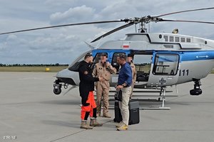 zdjęcie: policyjny helikopter