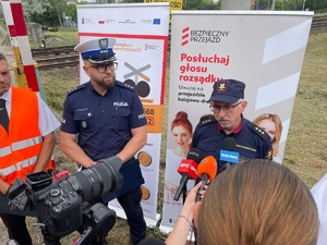zdjęcie: opolscy policjanci podczas działań