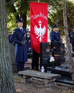 zdjęcie: opolscy policjanci podczas uroczystości
