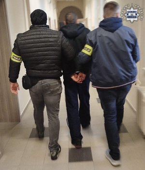 zdjęcie: zatrzymani poszukiwani