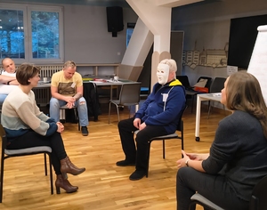 dzielnicowi na sali szkoleniowej podczas szkolenia