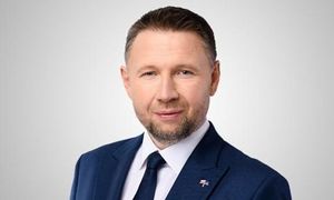 zdjęcie; minister spraw wewnętrznych i administracji