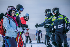 zdjęcie: policyjny patrol na stoku