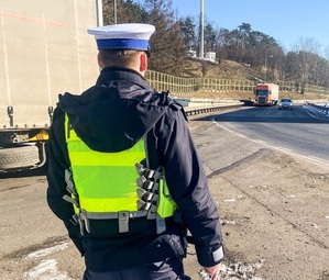 zdjęcie: policjant drogówki