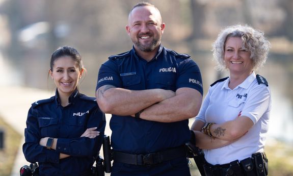 zdjęcie; 3 dzielnicowych