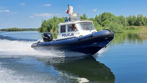 policyjna łódź