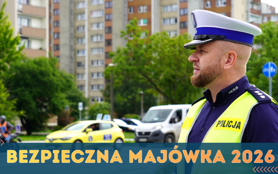 policjant ruchu drogowego w tle ruch uliczny