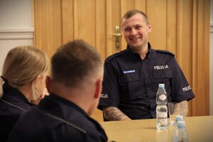 policjanci podczas spotkania z Komendantem Wojewódzkim Policji w Opolu