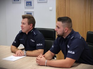 policjanci podczas spotkania z Panią Komendant