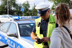 zdjęcie: opolscy policjanci podczas działań NURD