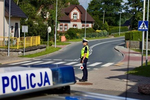 zdjęcie: opolscy policjanci podczas działań NURD