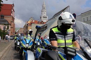 zdjęcie: policjanci zabezpieczający Tour de Pologne
