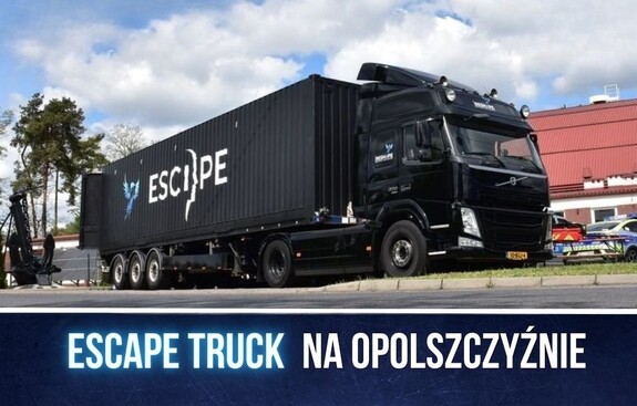zdjęcie kolorowe: ciężarówka