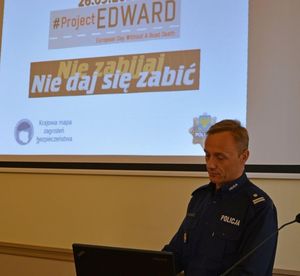 insp. Maciej Milewski omawia założenia dnia EDWARD