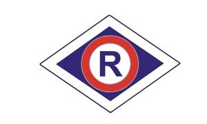 symbol Wydziału Ruchu Drogowego - literka R wpisana w romb
