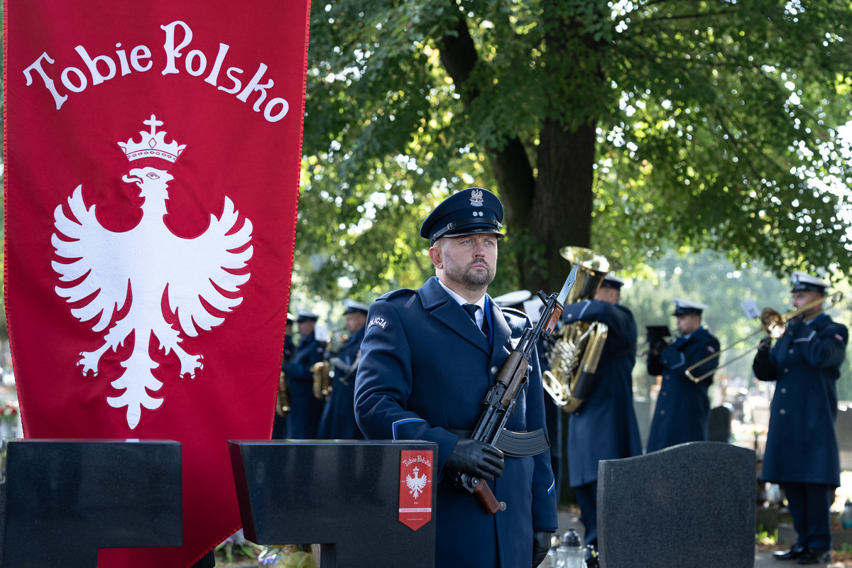 Uroczystość oznaczenia grobu inspektora Wiktora Ludwikowskiego znakiem pamięci „Tobie Polsko”