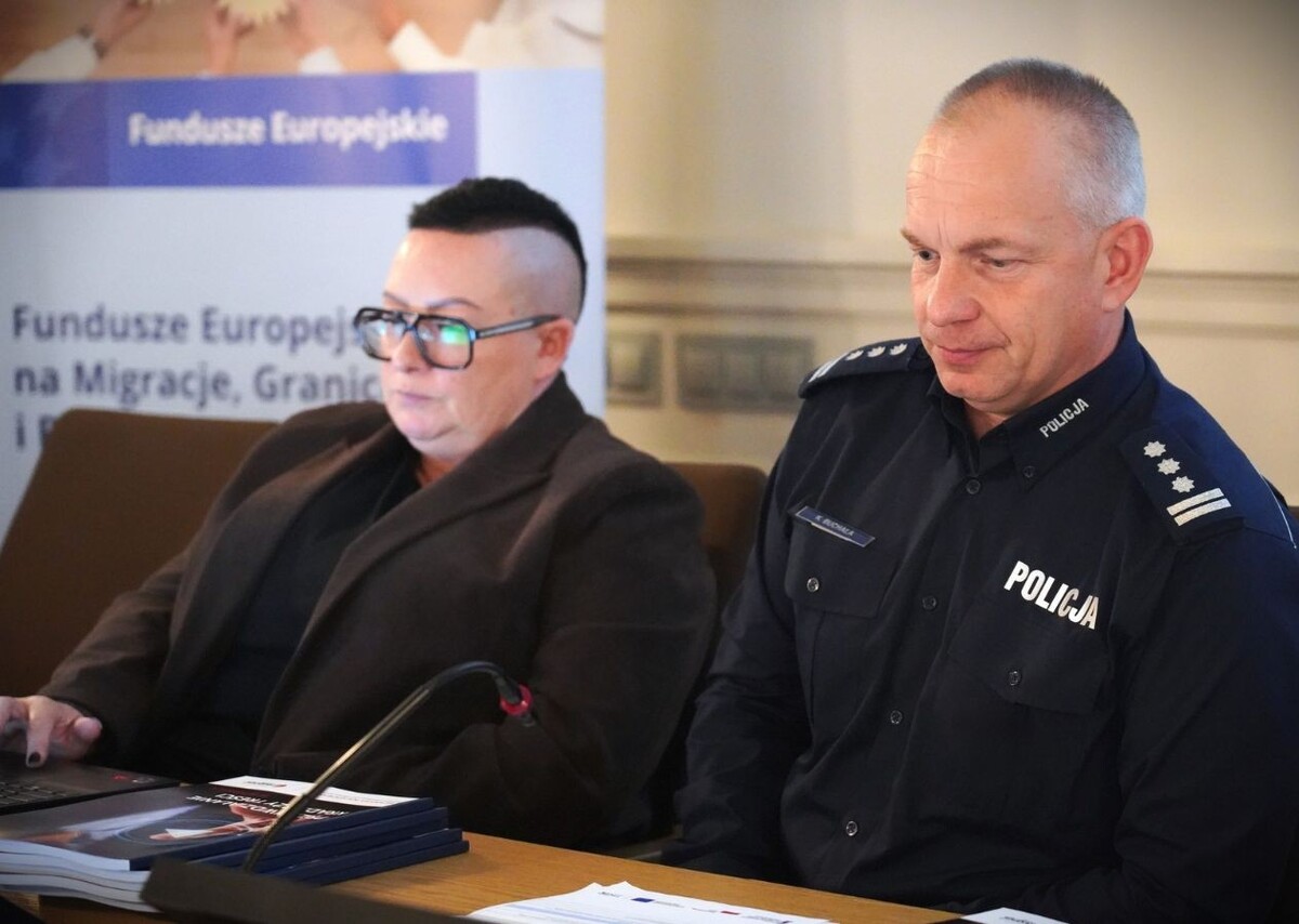 Współpraca Policji z podmiotami handlu elektronicznego - drugi dzień projektu "TEKLA" na Opolszczyźnie